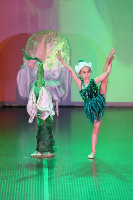 Снимка от спектакъла Магията, наречена Пролет