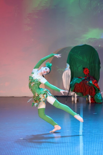 Снимка от спектакъла Магията, наречена Пролет